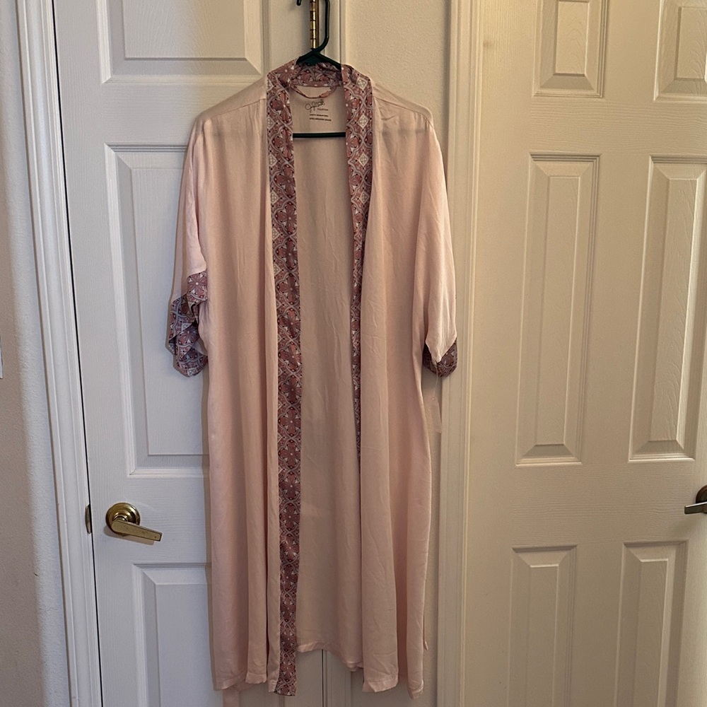 Jaclyn Smith Pink Robe with Patterned Trim XL NWT